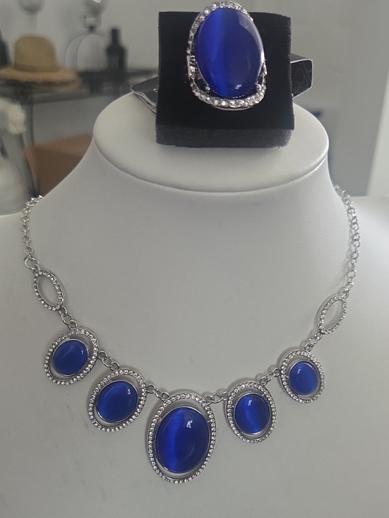 paparazzi Jewelry - Paparazzi Blue Gem Bling Necklace And Matching Ring Set NWT